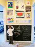 kids-art-gallery-wall