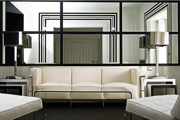 Modern Living Room Mirrors Decorating