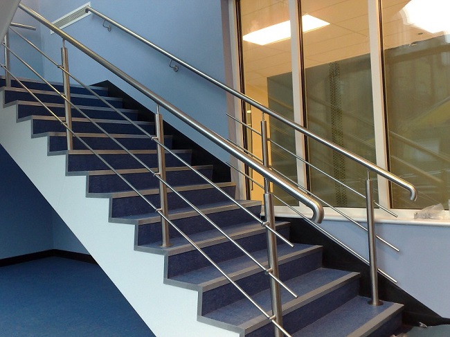 Benefits of Having a Stainless Steel Handrails | My Decorative