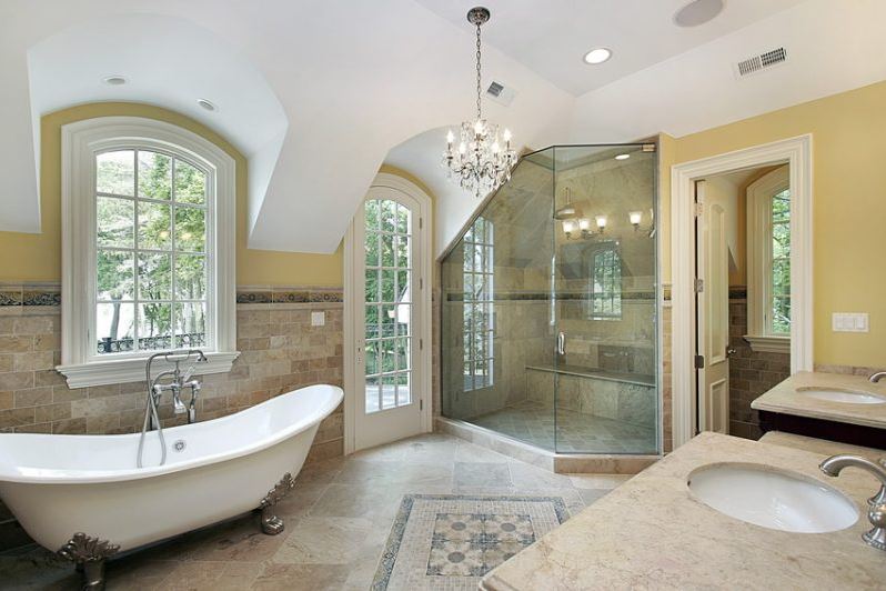 Luxury Bath Tub and Shower