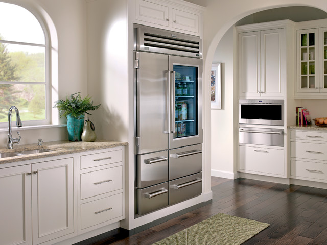Commercial—Style Freezer