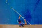 professional swimming pool cleaner