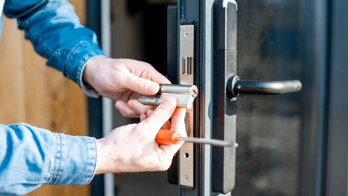 Top Tips On Hiring An Emergency Locksmith | My Decorative